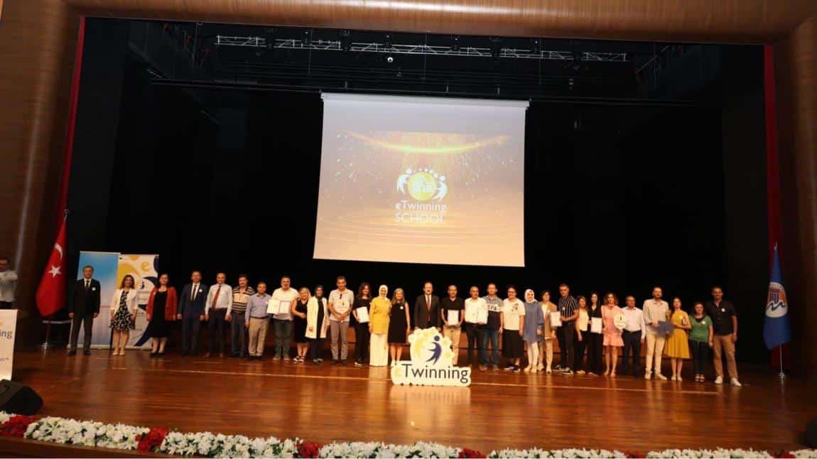 Okulumuz 2024-2025 eTwinning Okul Etiketi almaya hak kazanmıştır.